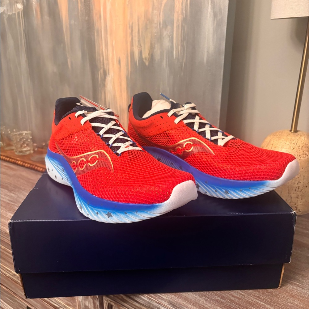 SAUCONY | MENS

Kinvara 14 Running Shoes